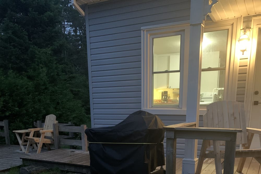 Photo of Patio Balcony in Manitoulin District