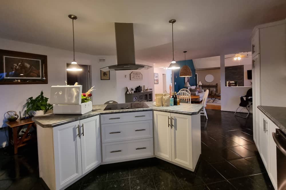 Photo of Kitchen in Manitoulin District