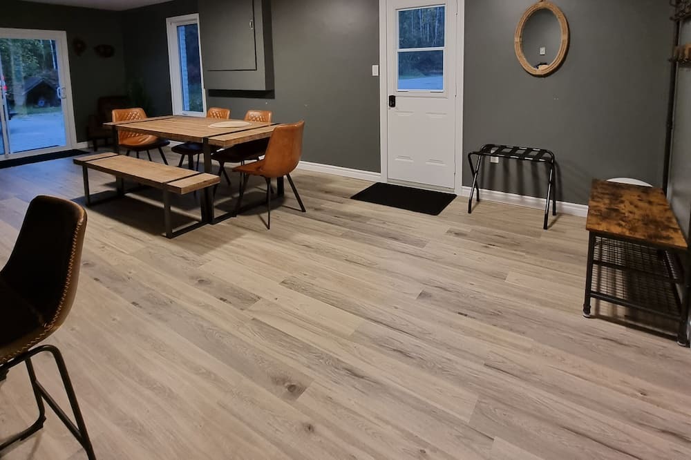 Photo of Livingroom in Manitoulin District