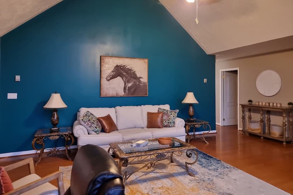 Photo of Livingroom in Manitoulin District
