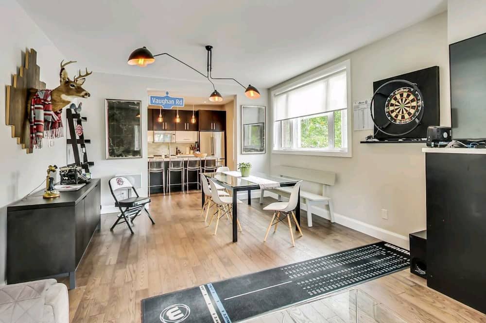 Photo of Bedroom in Oakwood Village