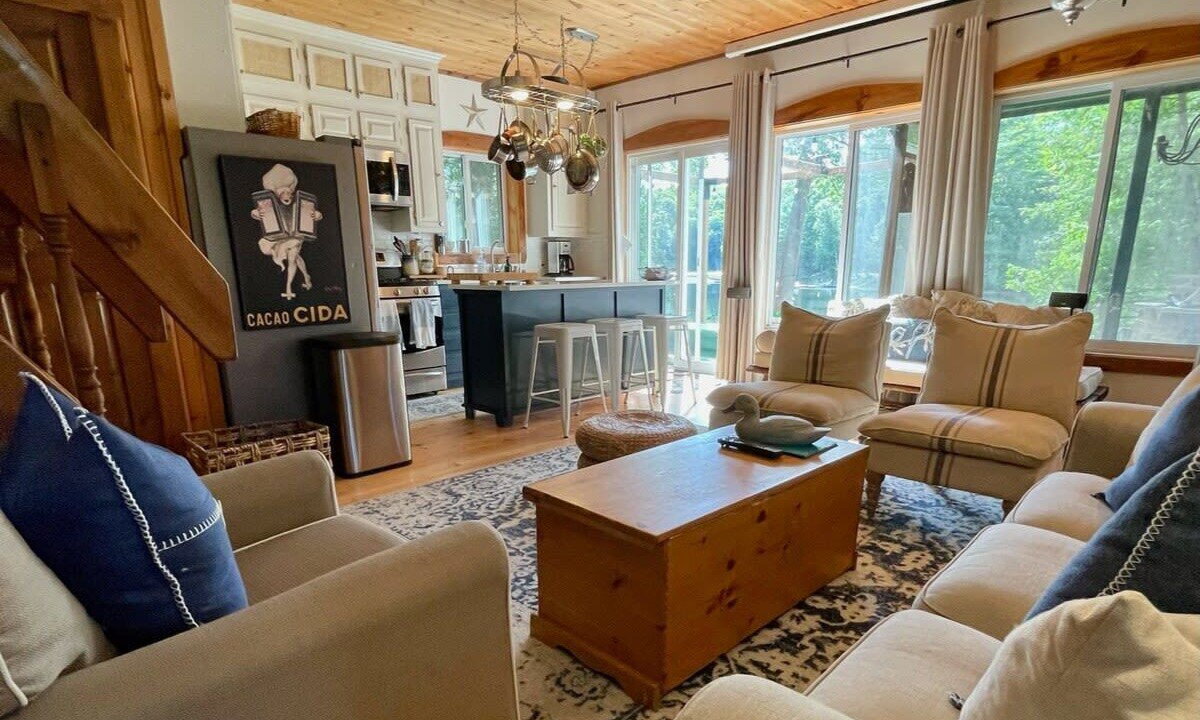Photo of Livingroom in Trent Lakes