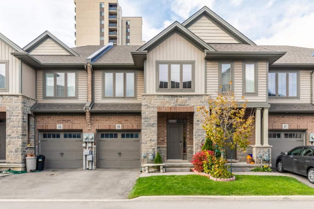 Photo of Outdoor in Stoney Creek