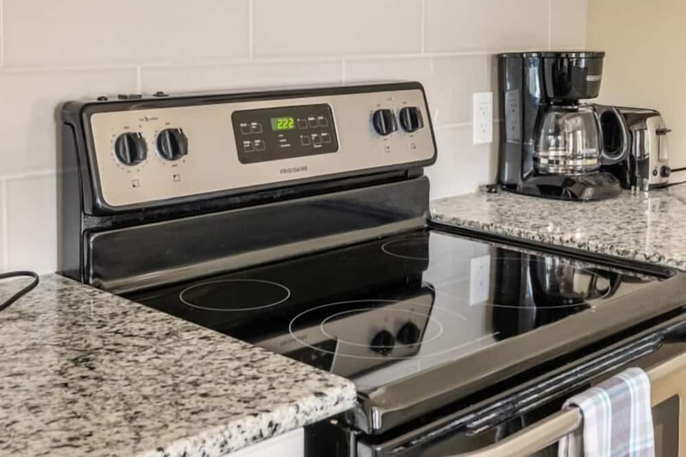 Photo of Kitchen in Stoney Creek