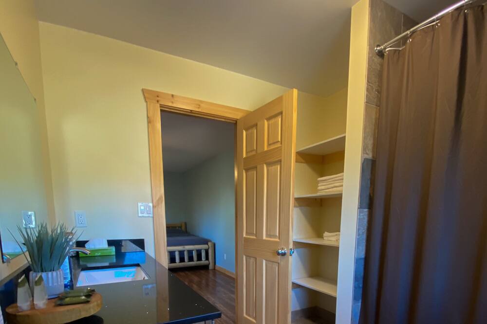Photo of Bedroom in Tobermory