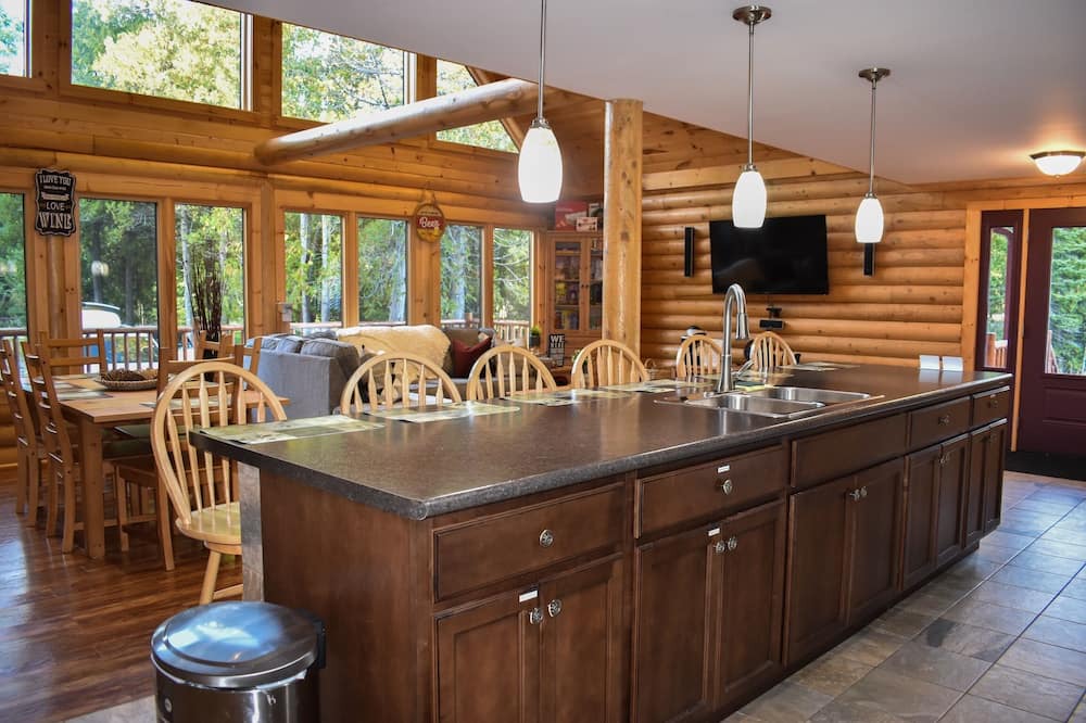 Photo of Kitchen in Tobermory