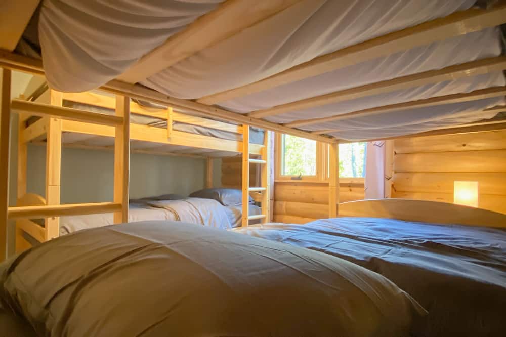 Photo of Bedroom in Tobermory