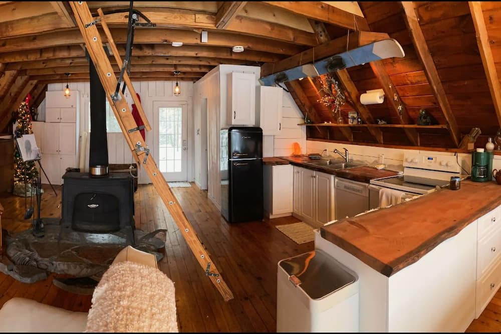 Photo of Livingroom in North Kawartha