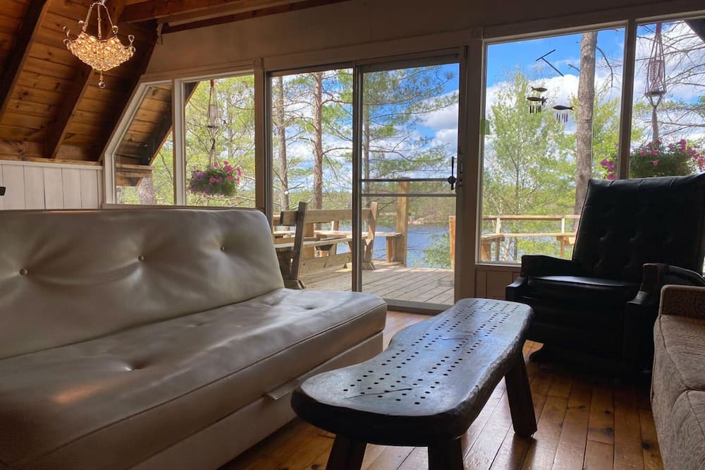 Photo of Livingroom in North Kawartha