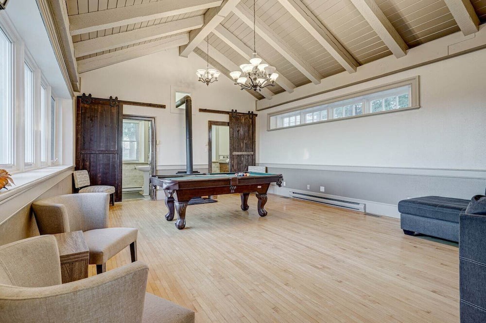 Photo of Livingroom in Puslinch
