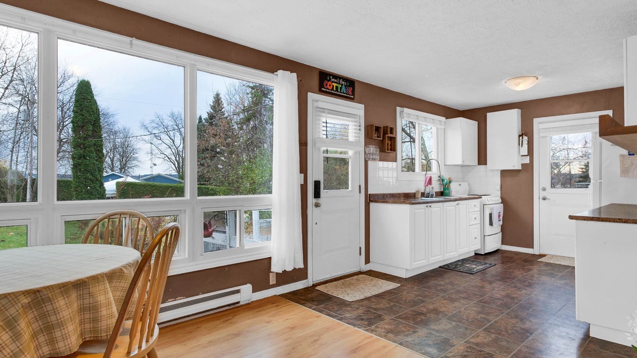 Photo of Kitchen in Otonabee-South Monaghan