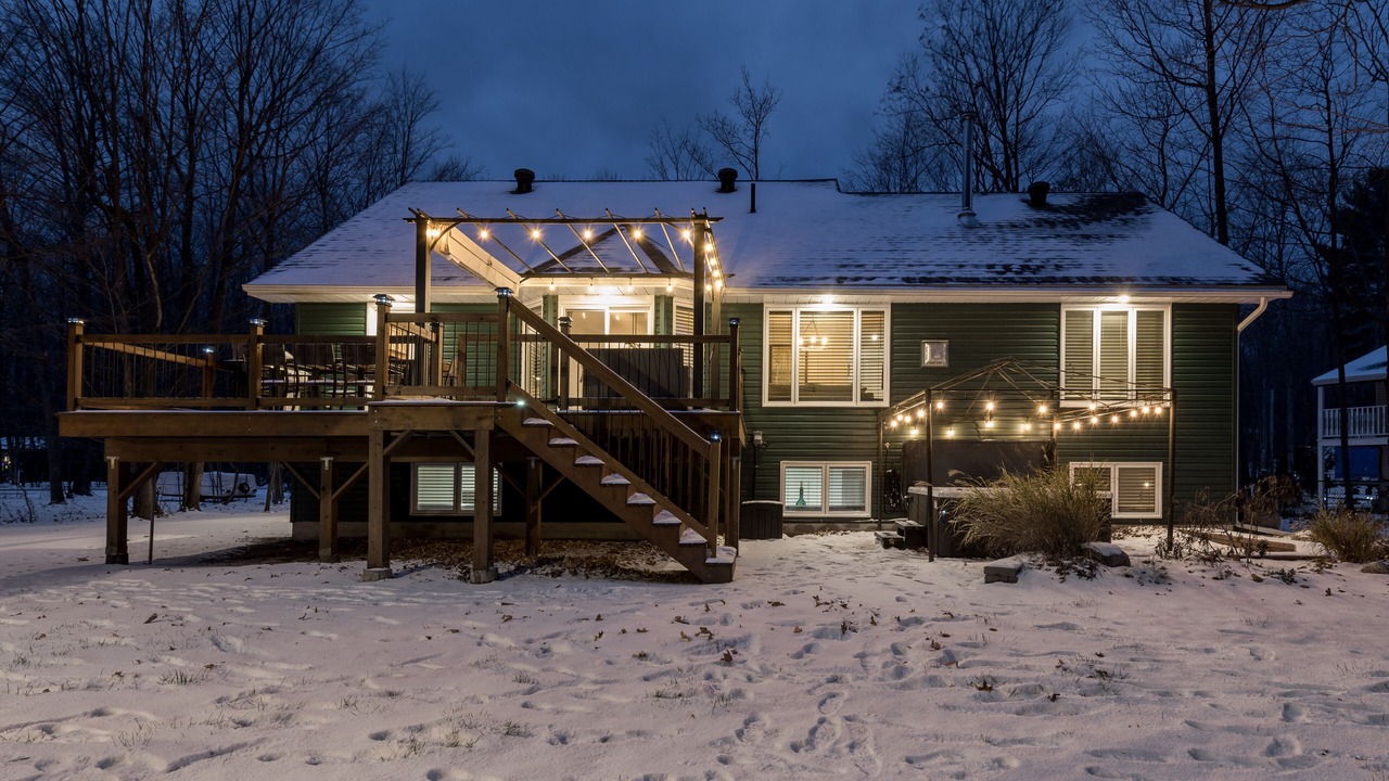Photo of Outdoor in Tiny