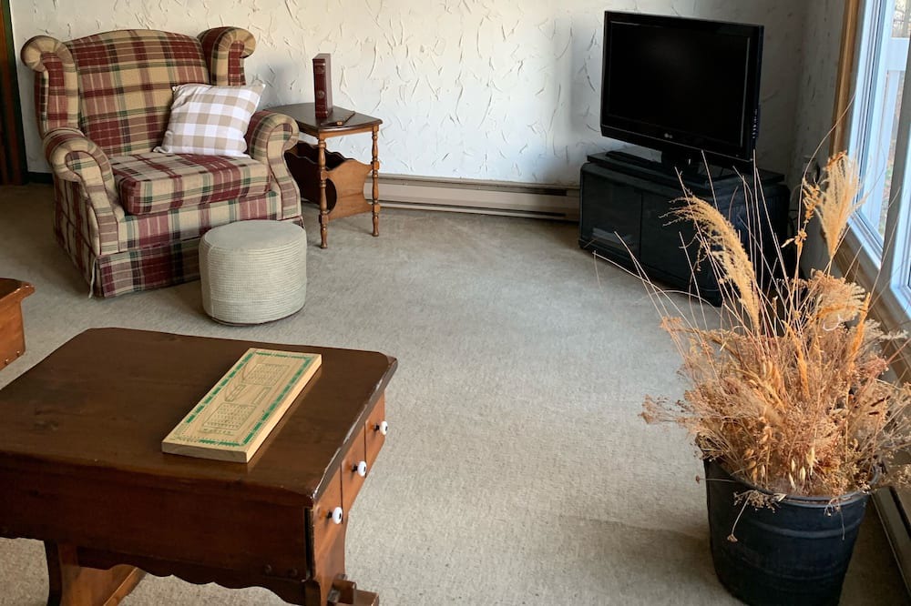 Photo of Livingroom in Trent Hills