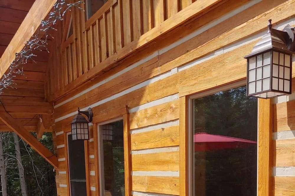 Photo of Patio Balcony in Bracebridge