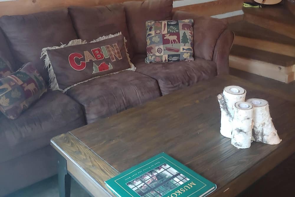 Photo of Livingroom in Bracebridge