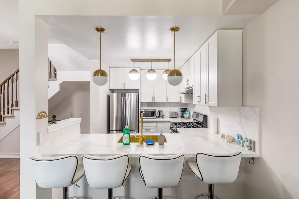 Photo of Kitchen in Stoney Creek