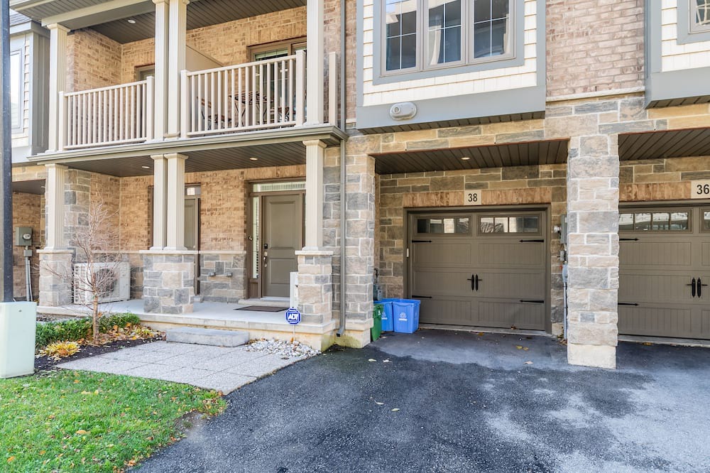 Photo of Outdoor in Stoney Creek