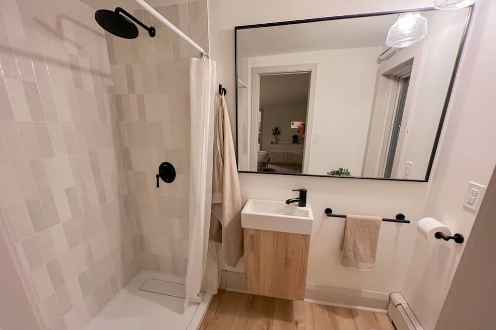 Photo of Bathroom in Wainfleet