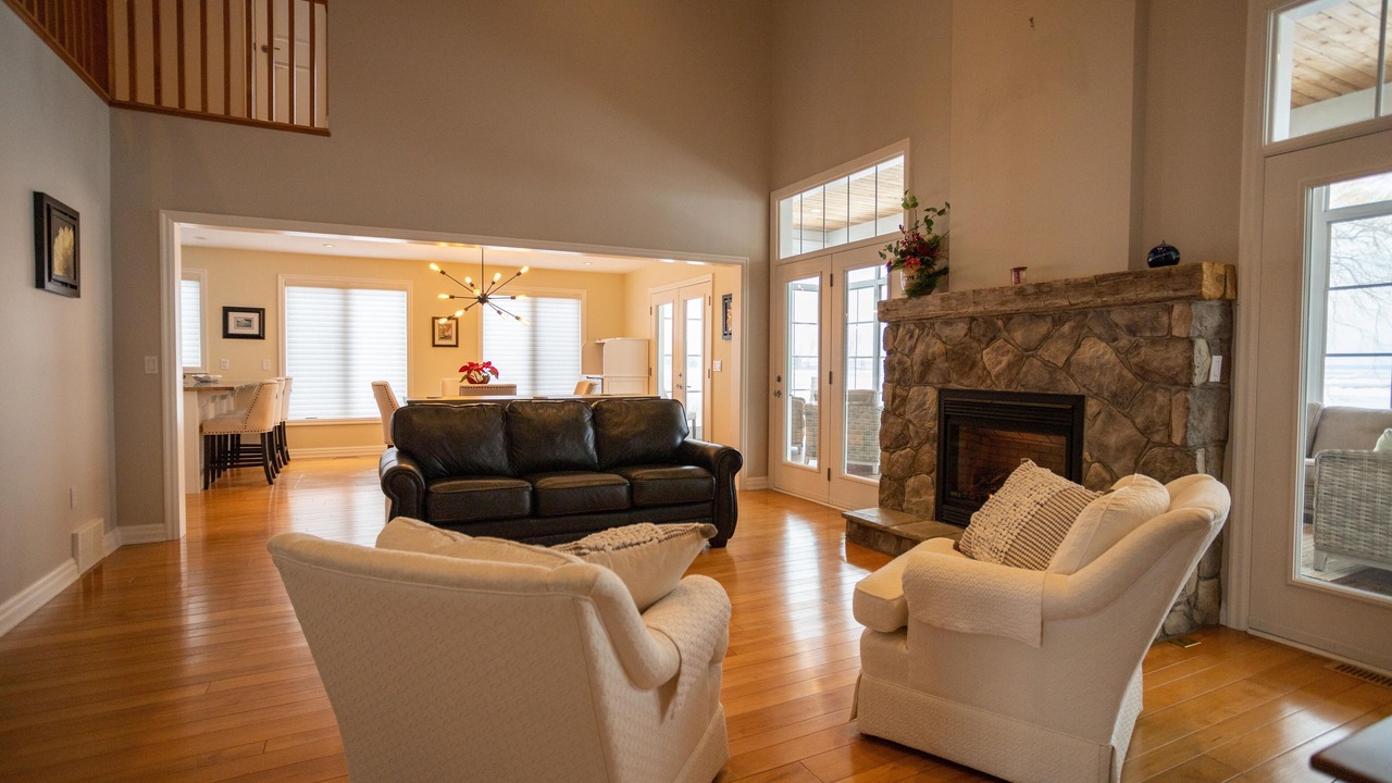 Photo of Livingroom in Long Point