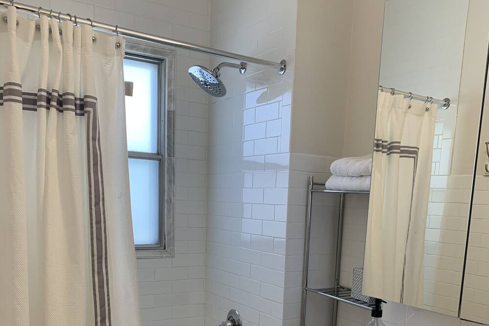 Photo of Bathroom in Union Park
