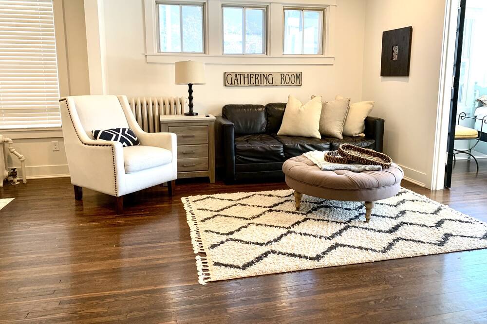 Photo of Livingroom in Union Park