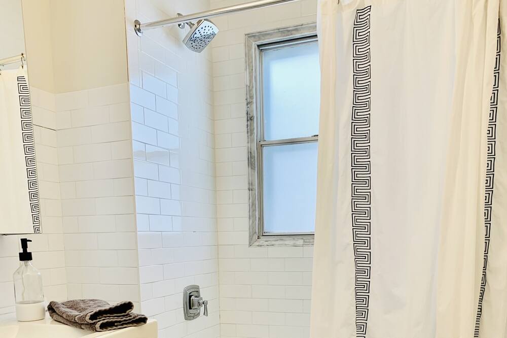 Photo of Bathroom in Union Park