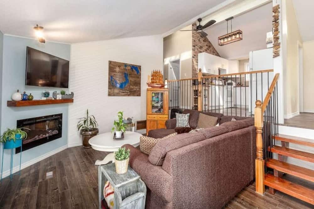 Photo of Livingroom in Whitewater Region