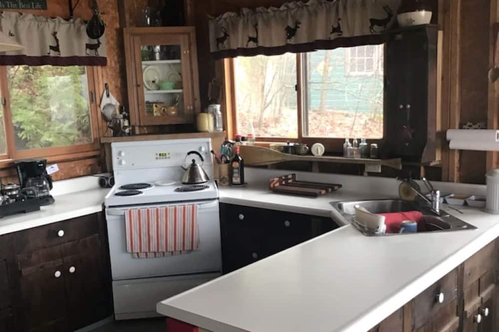 Photo of Kitchen in Douro-Dummer