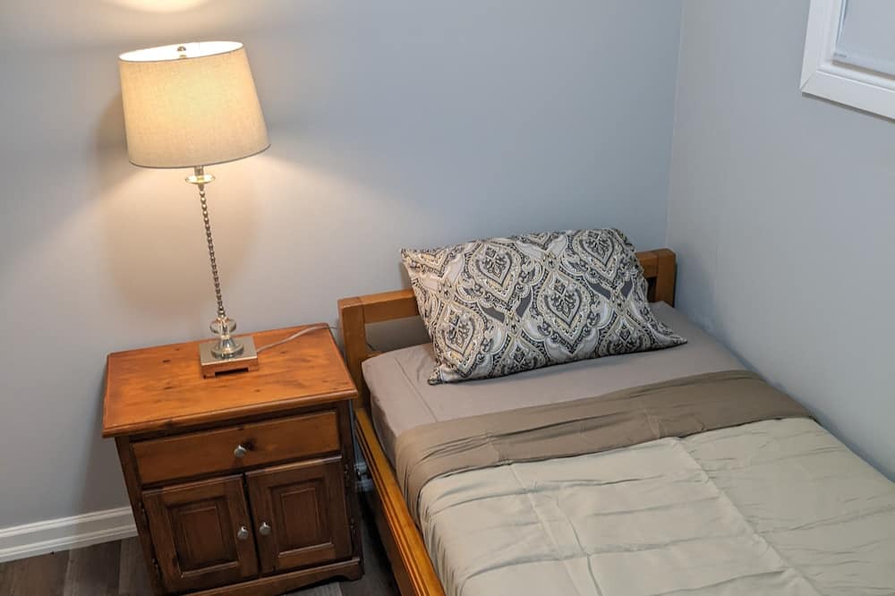 Photo of Bedroom in Rosedale