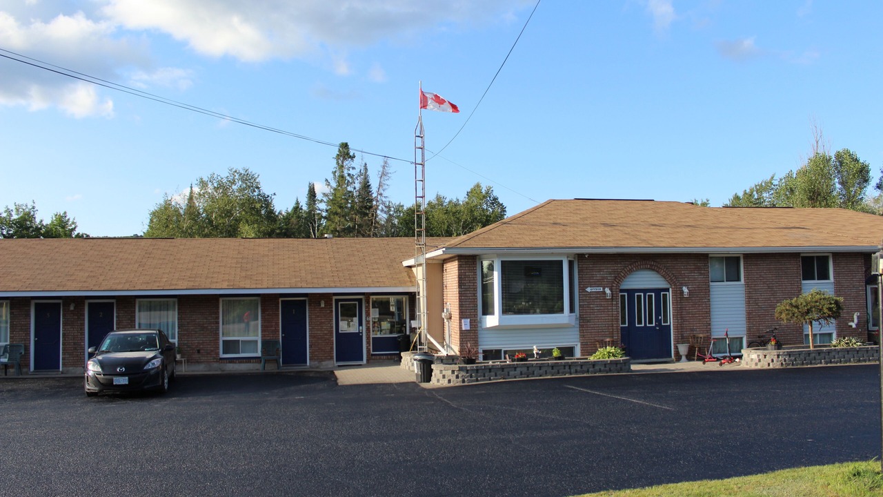 Photo of Outdoor in Papineau-Cameron
