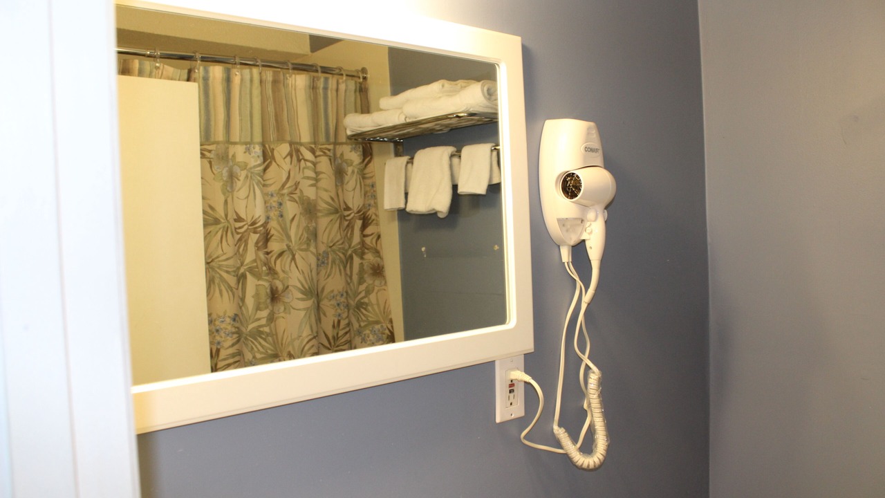 Photo of Bathroom in Papineau-Cameron
