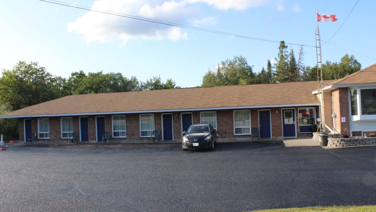 Photo of Outdoor in Papineau-Cameron