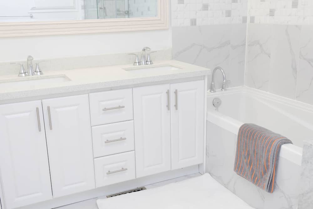 Photo of Bathroom in Brampton