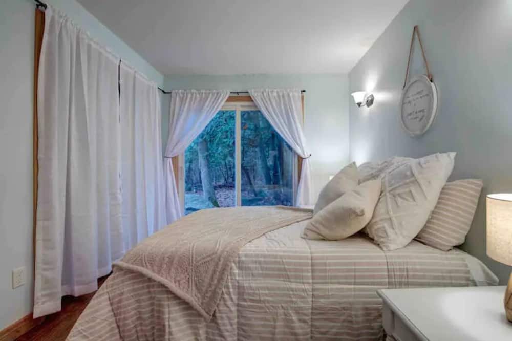 Photo of Bedroom in Selwyn
