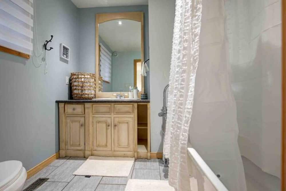 Photo of Bathroom in Selwyn