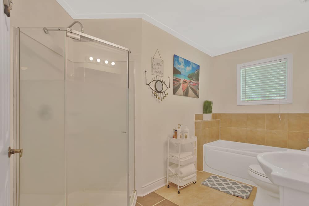 Photo of Bathroom in Tiny