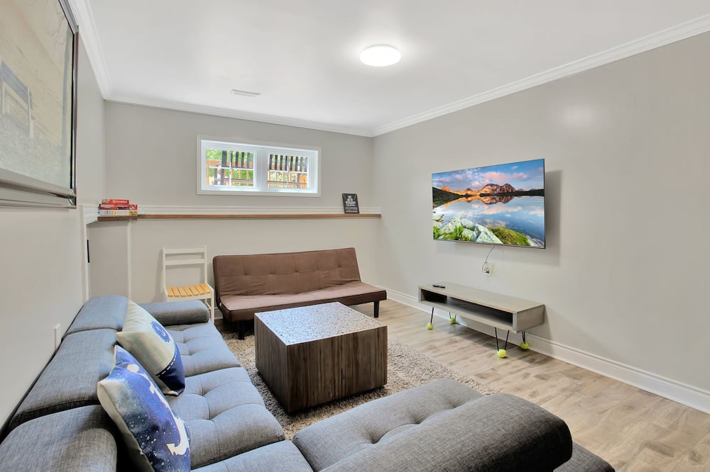 Photo of Livingroom in Tiny