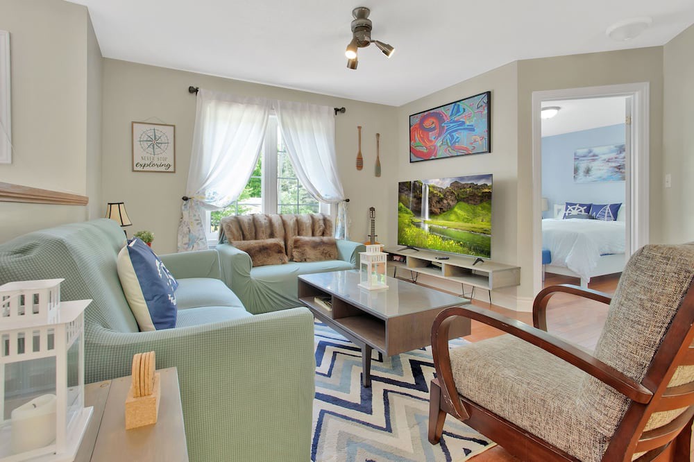 Photo of Livingroom in Tiny