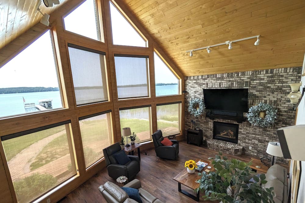 Photo of Bedroom in Cass Lake