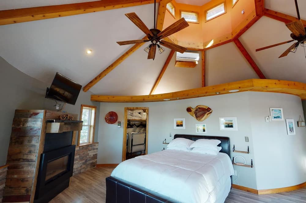 Photo of Bedroom in Center City
