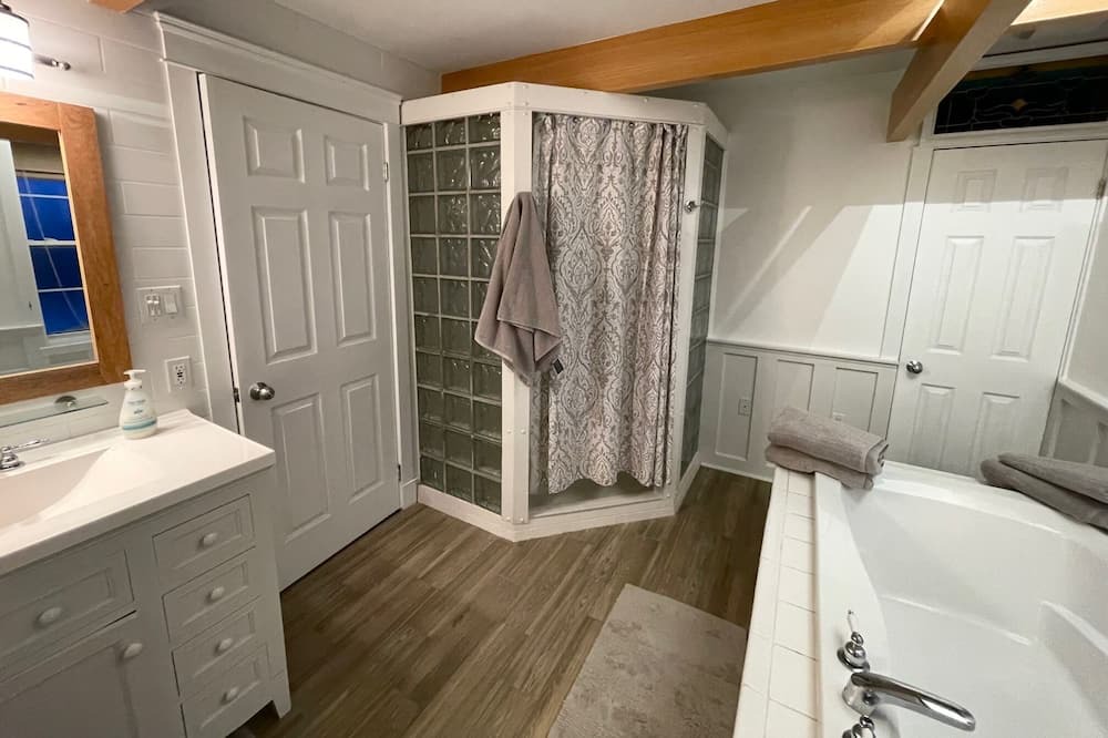 Photo of Bathroom in Cochrane