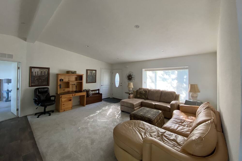 Photo of Livingroom in Battle Lake