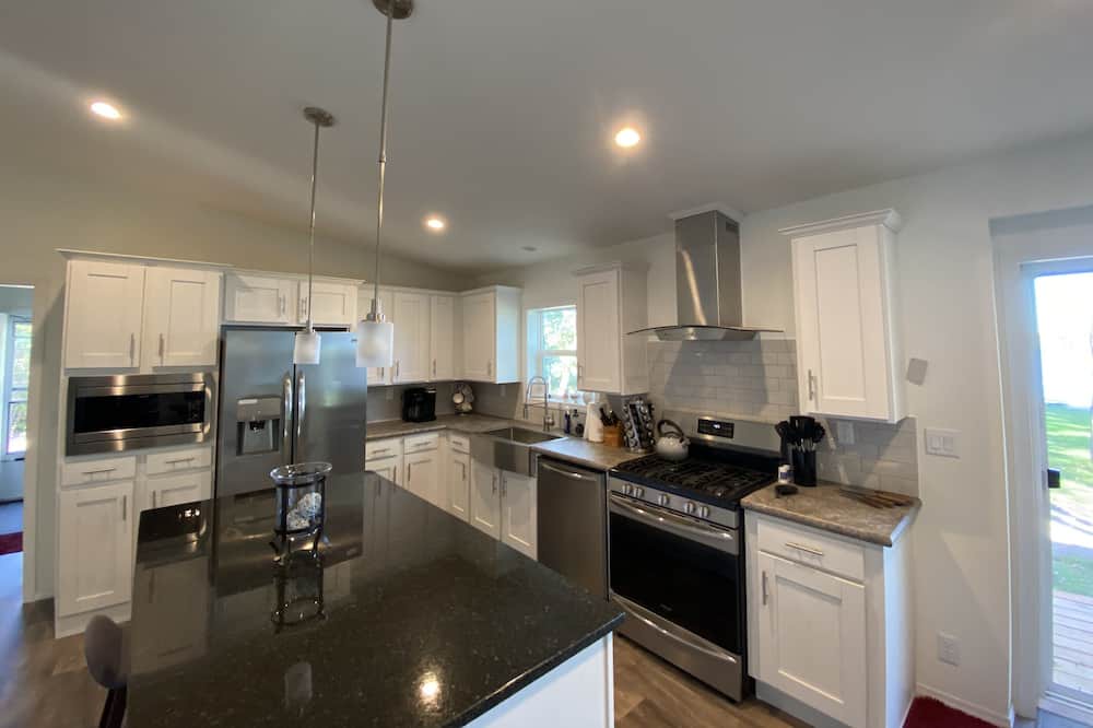 Photo of Kitchen in Battle Lake