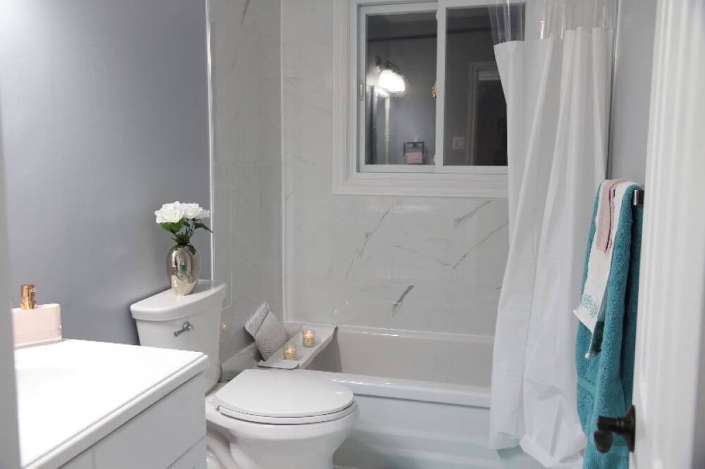 Photo of Bathroom in Argyle