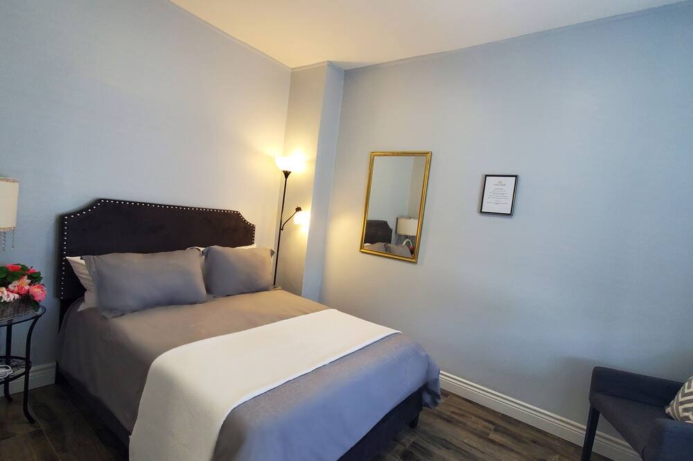 Photo of Bedroom in Cobourg
