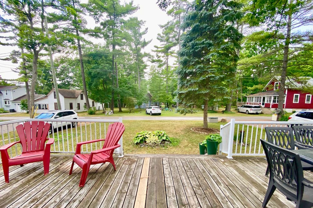 Photo of Patio Balcony in Fenelon Falls