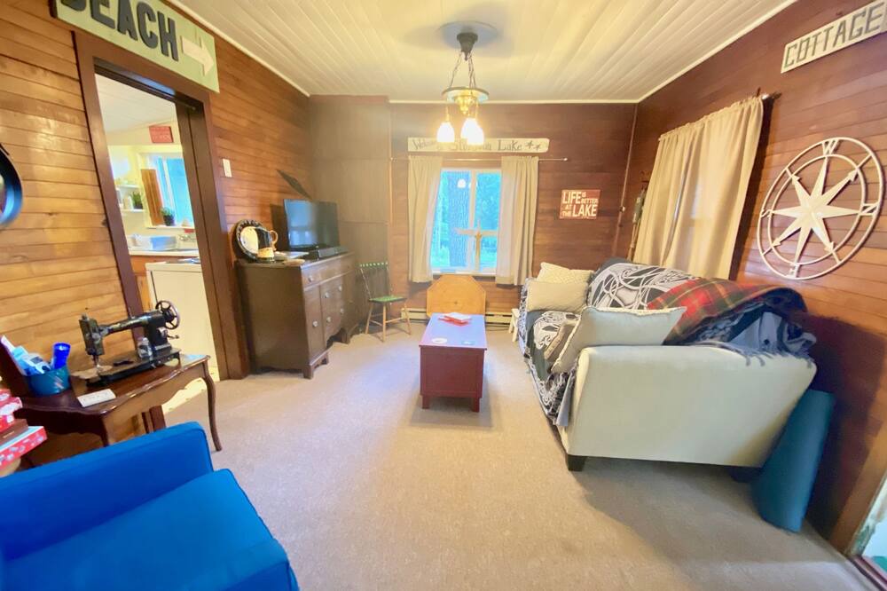 Photo of Bedroom in Fenelon Falls