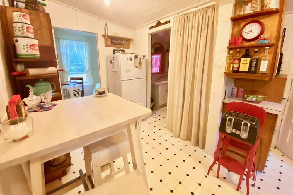 Photo of Kitchen in Fenelon Falls