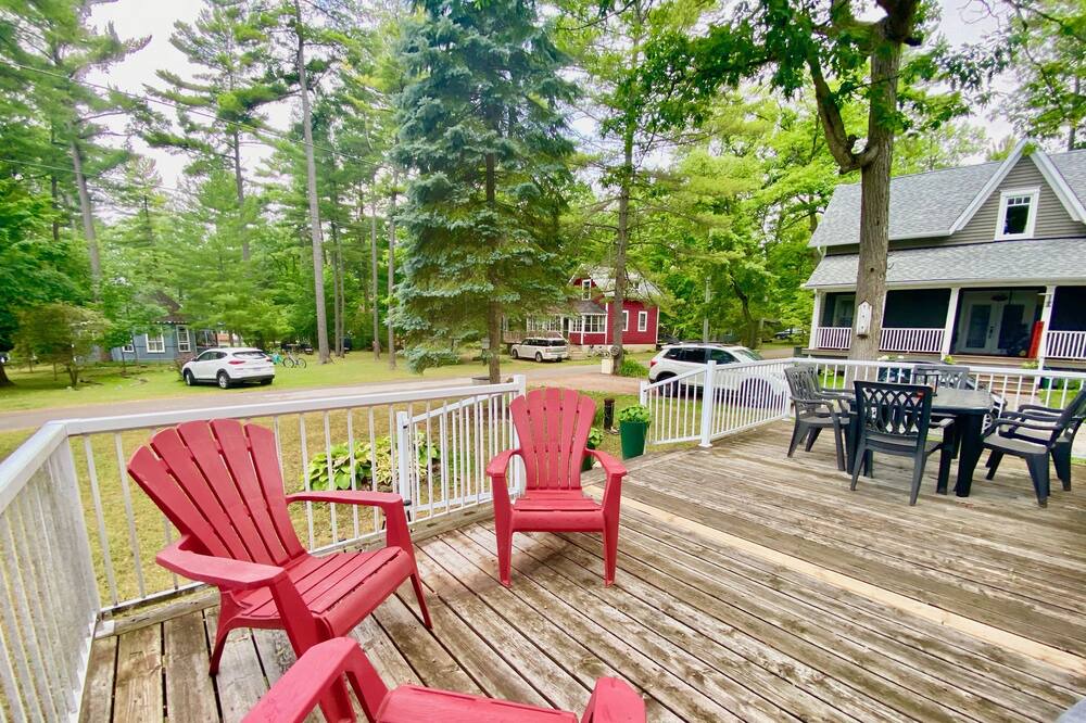Photo of Patio Balcony in Fenelon Falls