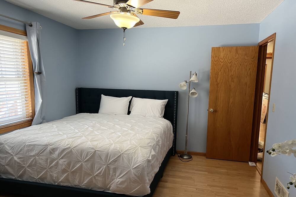 Photo of Bedroom in Lakeville